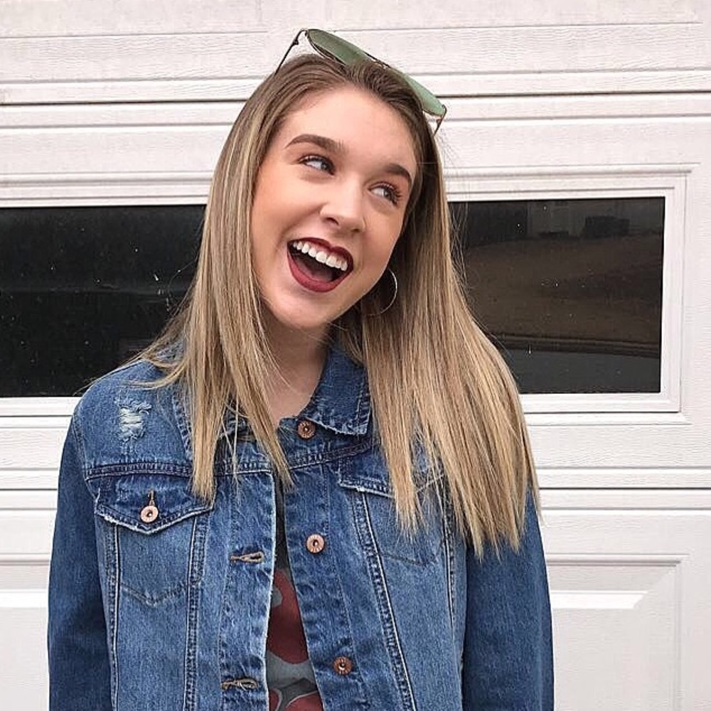 Meet your Posher, Katelyn